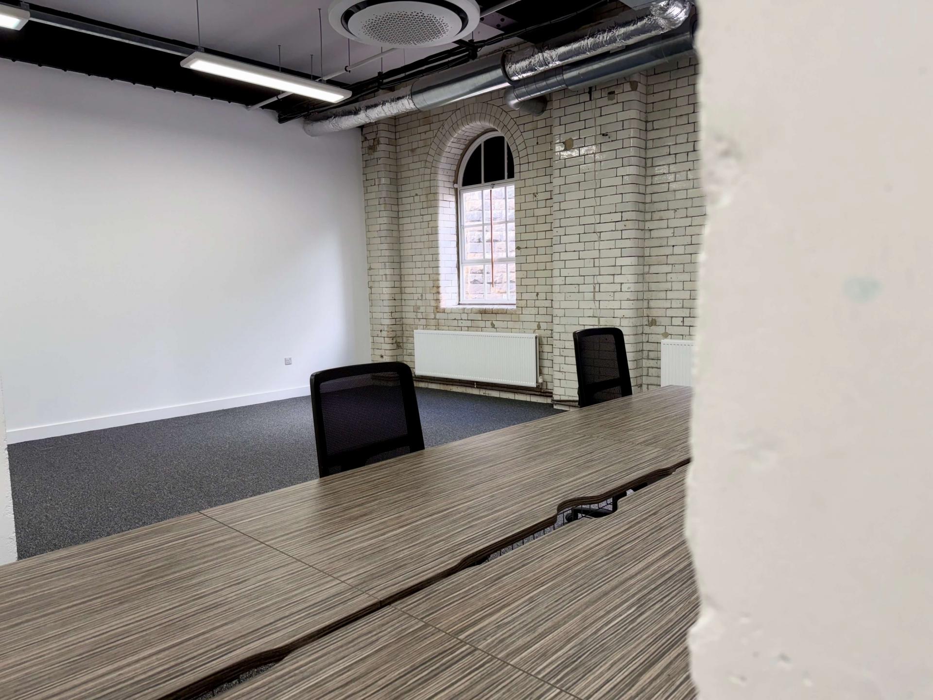 Studio 1.3b Studio 1.3b